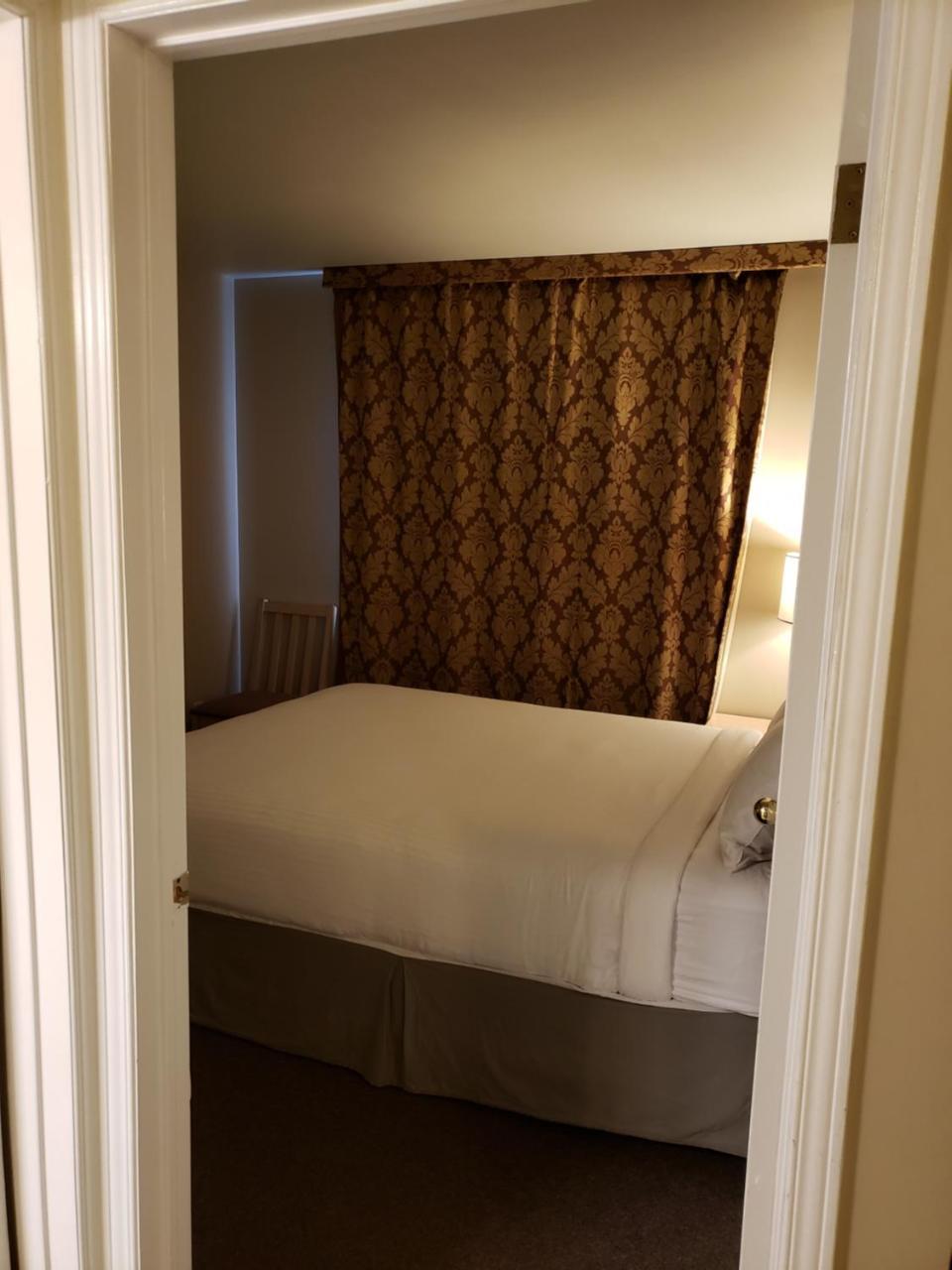 Shemron Suites Hotel Deep River Buitenkant foto