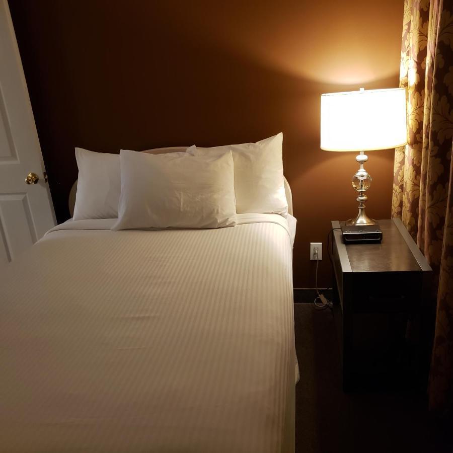 Shemron Suites Hotel Deep River Buitenkant foto